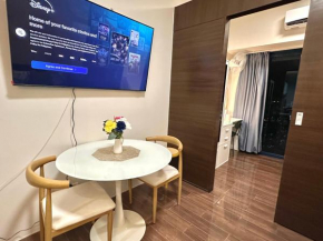 Comfy and Spacious Condo at Air